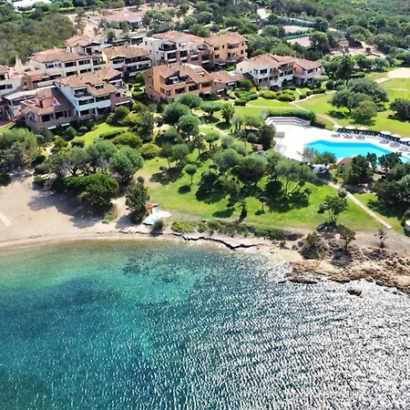 Ξενοδοχείο με διαμερίσματα With Pool And In