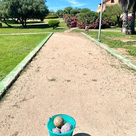 With Pool And In Hotel apartamentowy Porto Rotondo
