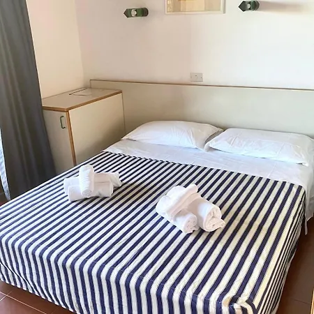 Hotel apartamentowy With Pool And In