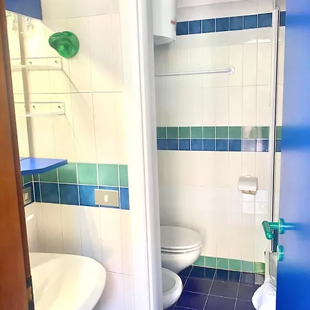 With Pool And In 公寓式酒店 3*